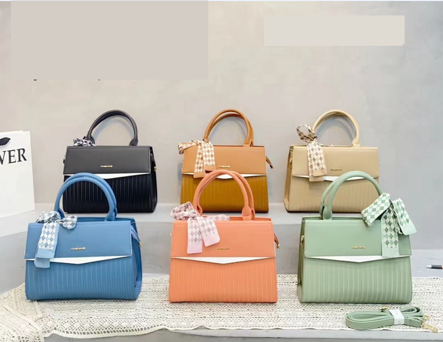 Chic Crossbody Purse