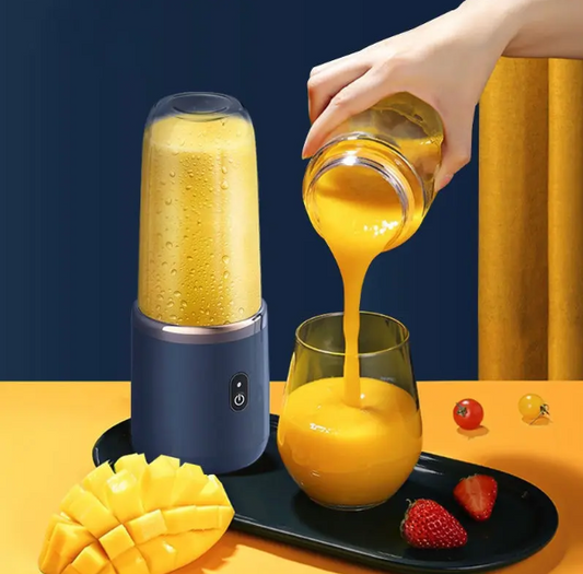 Compact Smoothie Maker with Travel Mug