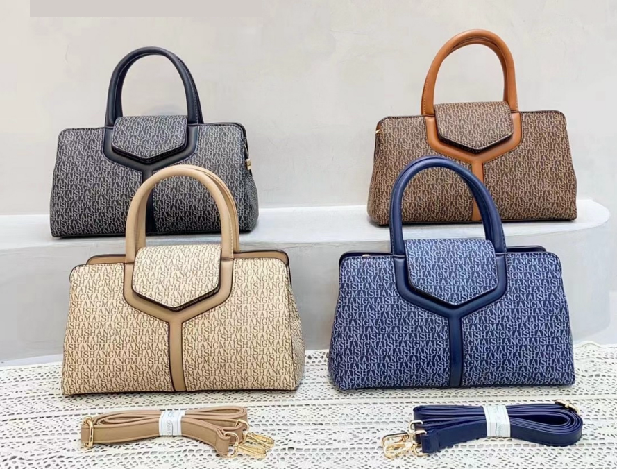 Fashionable Crossbody Bag
